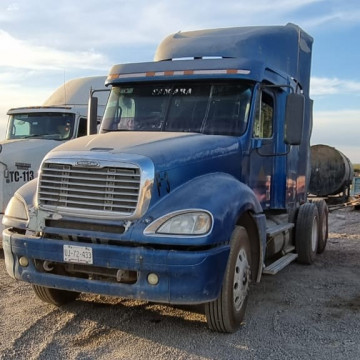 Tracto Camión FREIGHTLINER...